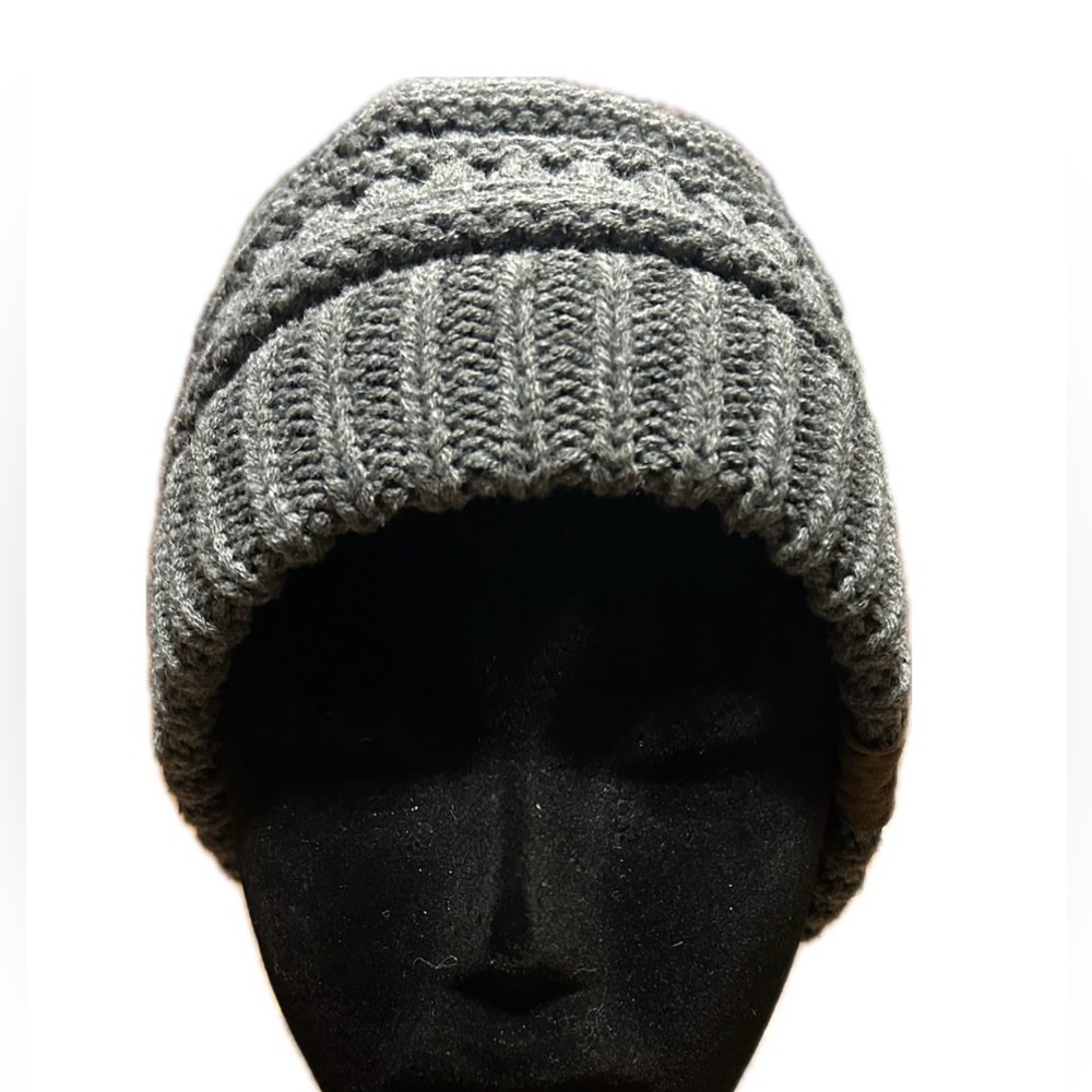 C.C Ribbed Knit Beanie. Gray.‎ - Picture 3 of 11